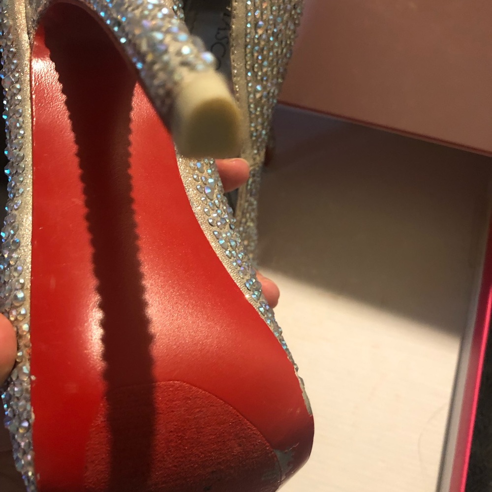 PROM SHOES!!! Beautiful daffodil Red bottoms, Size 6! - Picture 7 of 14